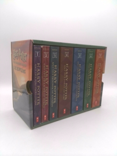 Harry Potter Paperback Box Set (Books 1-7)