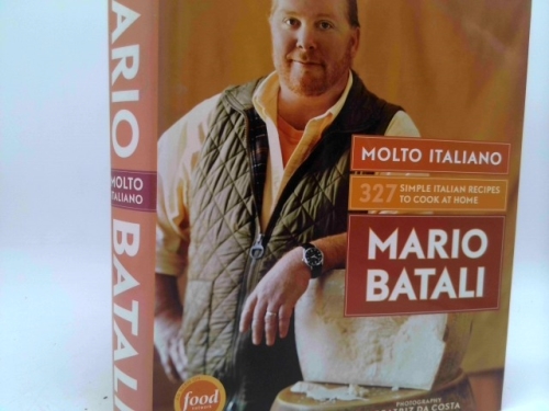 Molto Italiano: 327 Simple Italian Recipes to Cook at Home