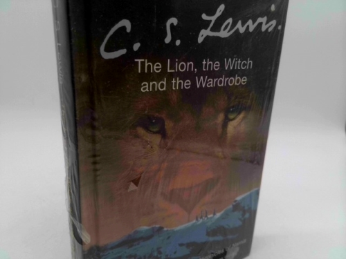 The Lion, the Witch and the Wardrobe (The Chronicles of Narnia, Volume 2)