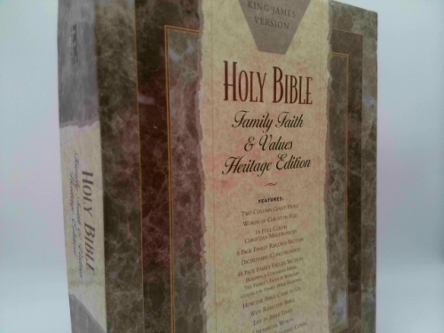 Family Faith  Values Bible Heritage Edition (White Bonded Leather with Gift Box): King James Version