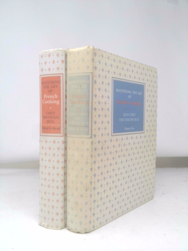 Mastering the Art of French Cooking (two-volume set)