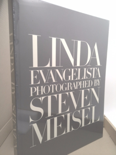 Linda Evangelista Photographed by Steven Meisel