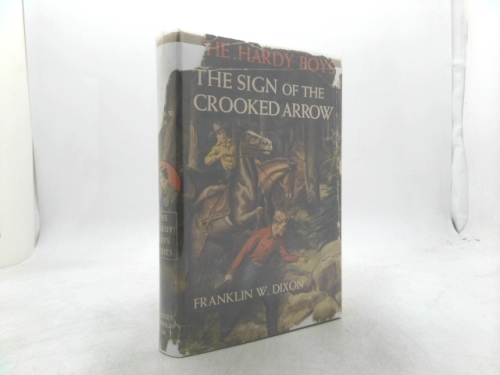 #28: The Sign of the Crooked Arrow (#28, The Hardy Boys Series)