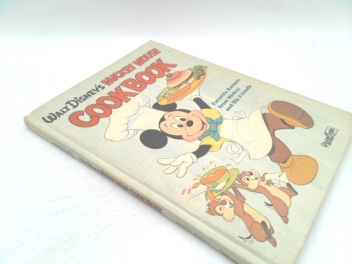 Walt Disney's Mickey Mouse Cookbook: Favorite Recipes from Mickey and His Friends