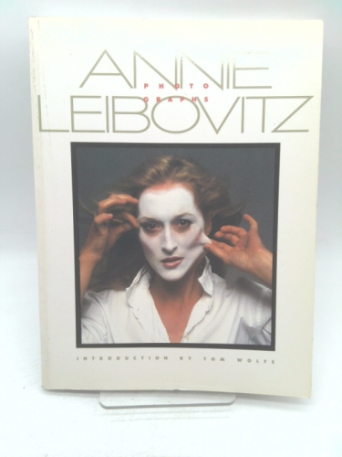 Annie Leibovitz: Photographs Book Cover