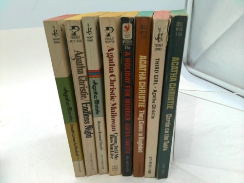 Agatha Christie Mystery Paperback Collection (Lot)