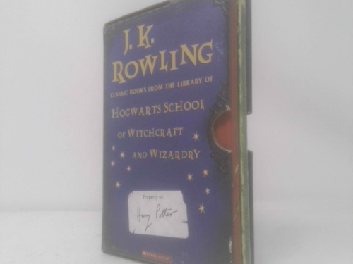Harry Potter Schoolbooks: Fantastic Beasts and Where to Find Them / Quidditch Through the Ages