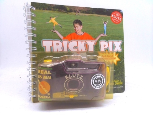 Tricky Pix: Do It Yourself Trick Photography With Camera [colors may vary] (Klutz)