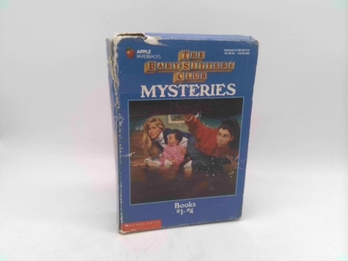 Stacey & the Missing Ring/Beware, Dawn!/Mallory & the Ghost Cat/Kristy & the Missing Child: Books 1-4