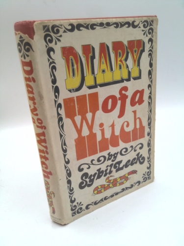 By Sybil Leek - Diary of a Witch (1968-06-16) [Hardcover]