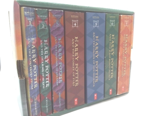 Harry Potter Paperback Box Set (Books 1-7)