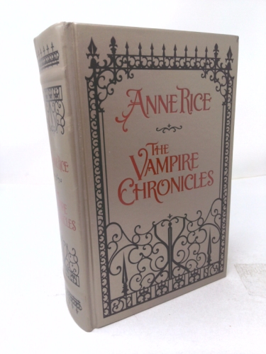The Vampire Chronicles: Interview with a Vampire, Vampire Lestat and the Queen of the Damned (Leatherbound Classics)