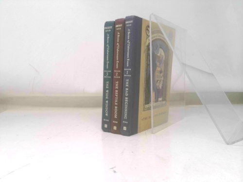 A Series of Unfortunate Events Box: The Trouble Begins (Books 1-3)