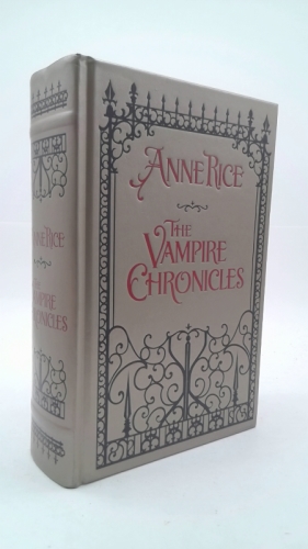 The Vampire Chronicles: Interview with a Vampire, Vampire Lestat and the Queen of the Damned (Leatherbound Classics)
