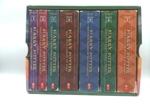 Harry Potter Paperback Box Set (Books 1-7)