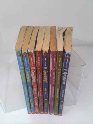 8 Book Set Goosebumps.