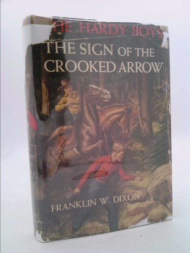 #28: The Sign of the Crooked Arrow (#28, The Hardy Boys Series)